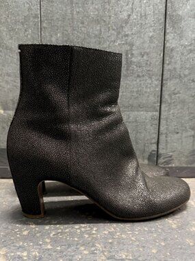 MAISON MARTIN MARGIELA Black Grained Leather Ankle Boots Booties Sz EU 40